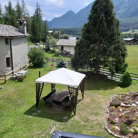 La Rondine - Appartamento Panoramico 6 Posti Letto In Villetta Champoluc Exterior foto