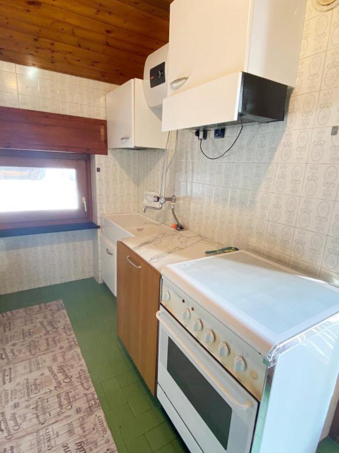 La Rondine - Appartamento Panoramico 6 Posti Letto In Villetta Champoluc Exterior foto